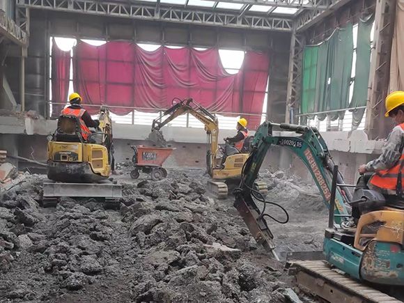 室内小型机械拆除