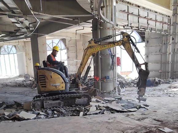 室内小型机械拆除