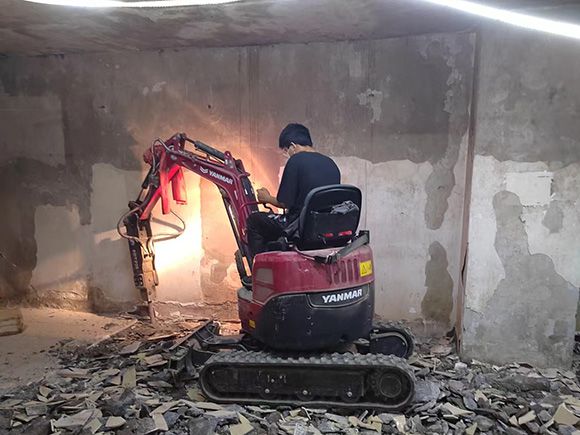 室内小型机械拆除